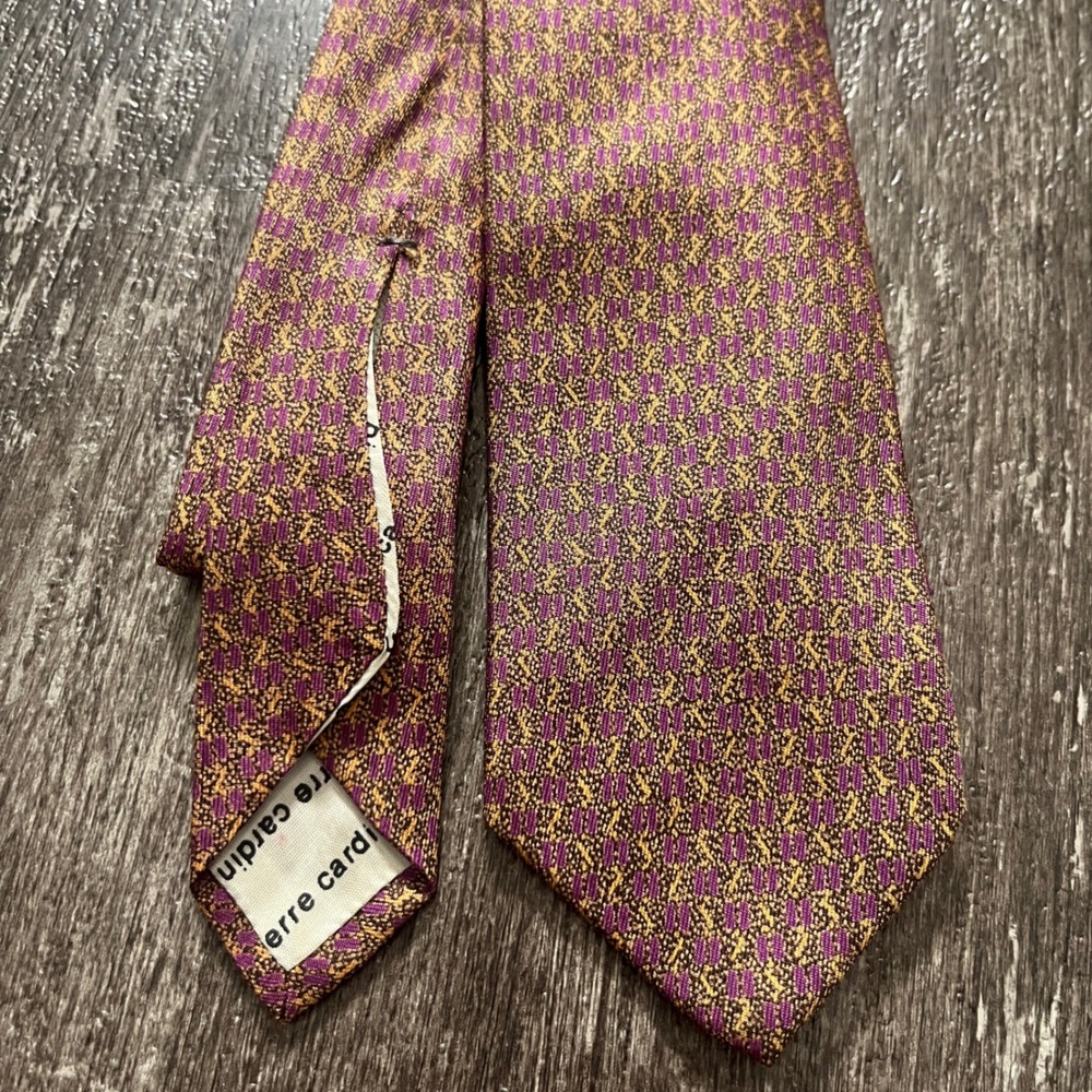 Vintage Pierre Cardin Burgundy Gold Geometric Pattern Silk Necktie Men's Fashion